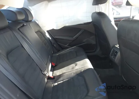 2015 Volkswagen Passat 2.0L Tdi Sel Premium from USA, damaged, VIN 1VWCV7A35FC083428